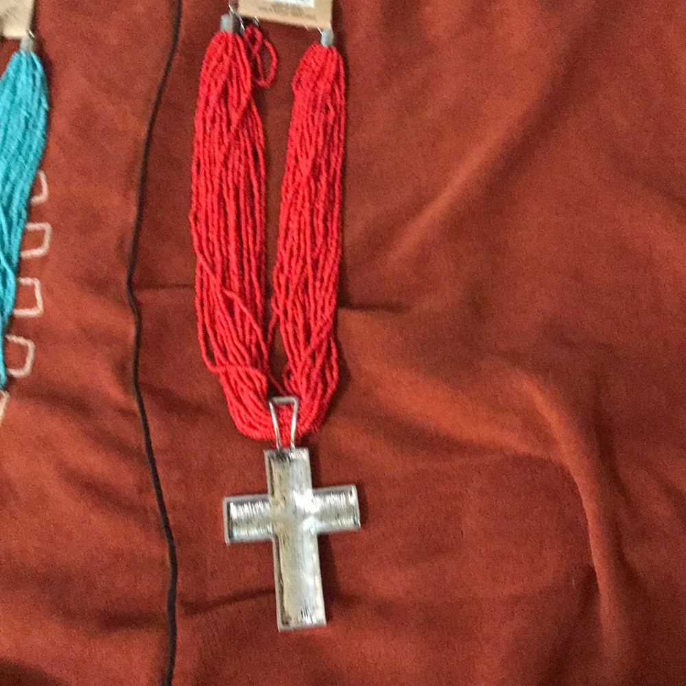 Red. Necklace - Picture 3 of 3